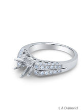14K White Gold Round Cut Semi-Mount Engagement Ring (0.40 ct)